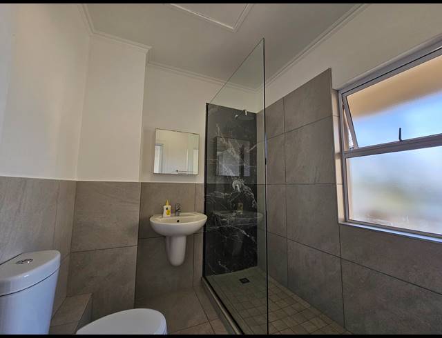 1 BEDROOM APARTMENT FOR SALE IN MANOR ESTATES